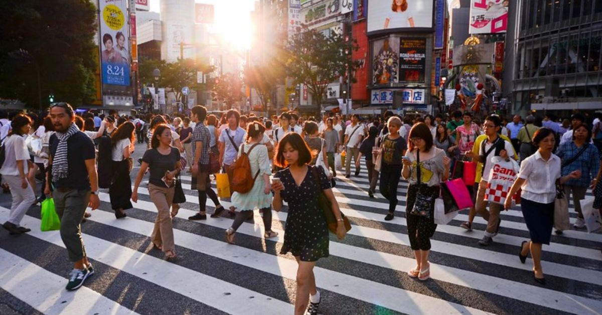 how to dress in japan as a tourist